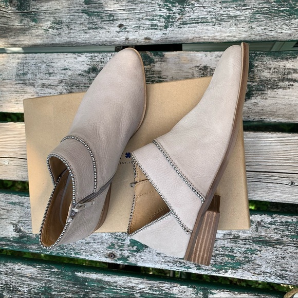 NWT Lucky Brand Leather Booties - Picture 2 of 8